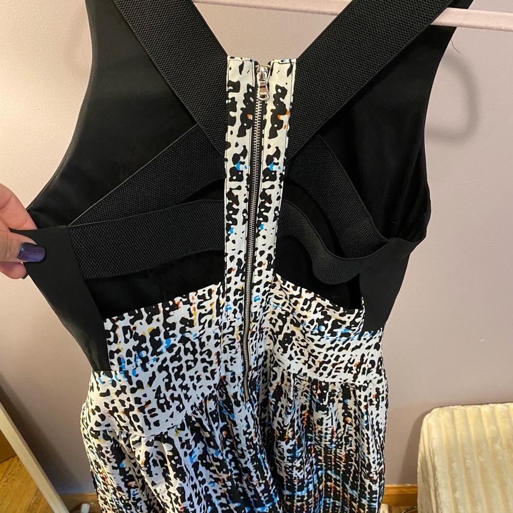 Guess Elegant Black And White Patterned Dress - image 2